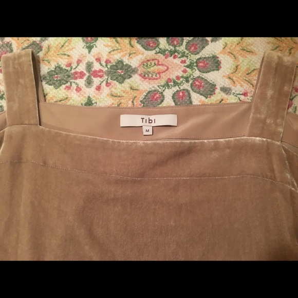 Sold Tibi Beige Velvet Cold Shoulder Long Sleeve - Picture 3 of 5